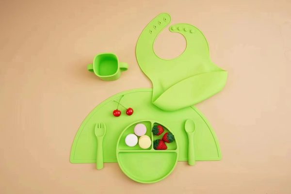silicone baby bib and tableware factory